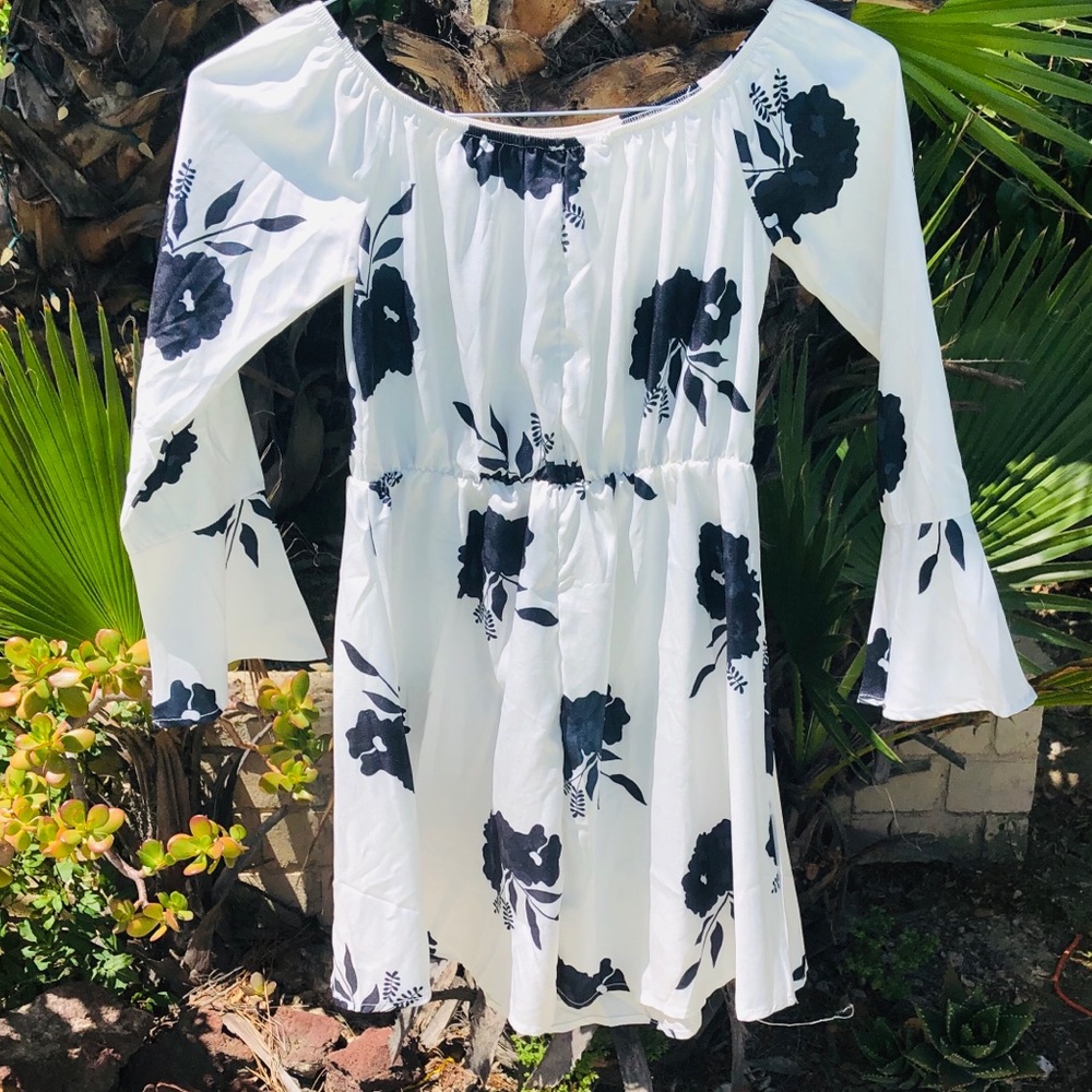 Dress - Picture 4 of 4